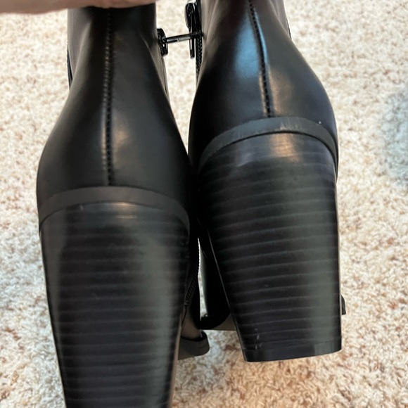 Madden Girl Black Ankle Boots - Picture 5 of 7